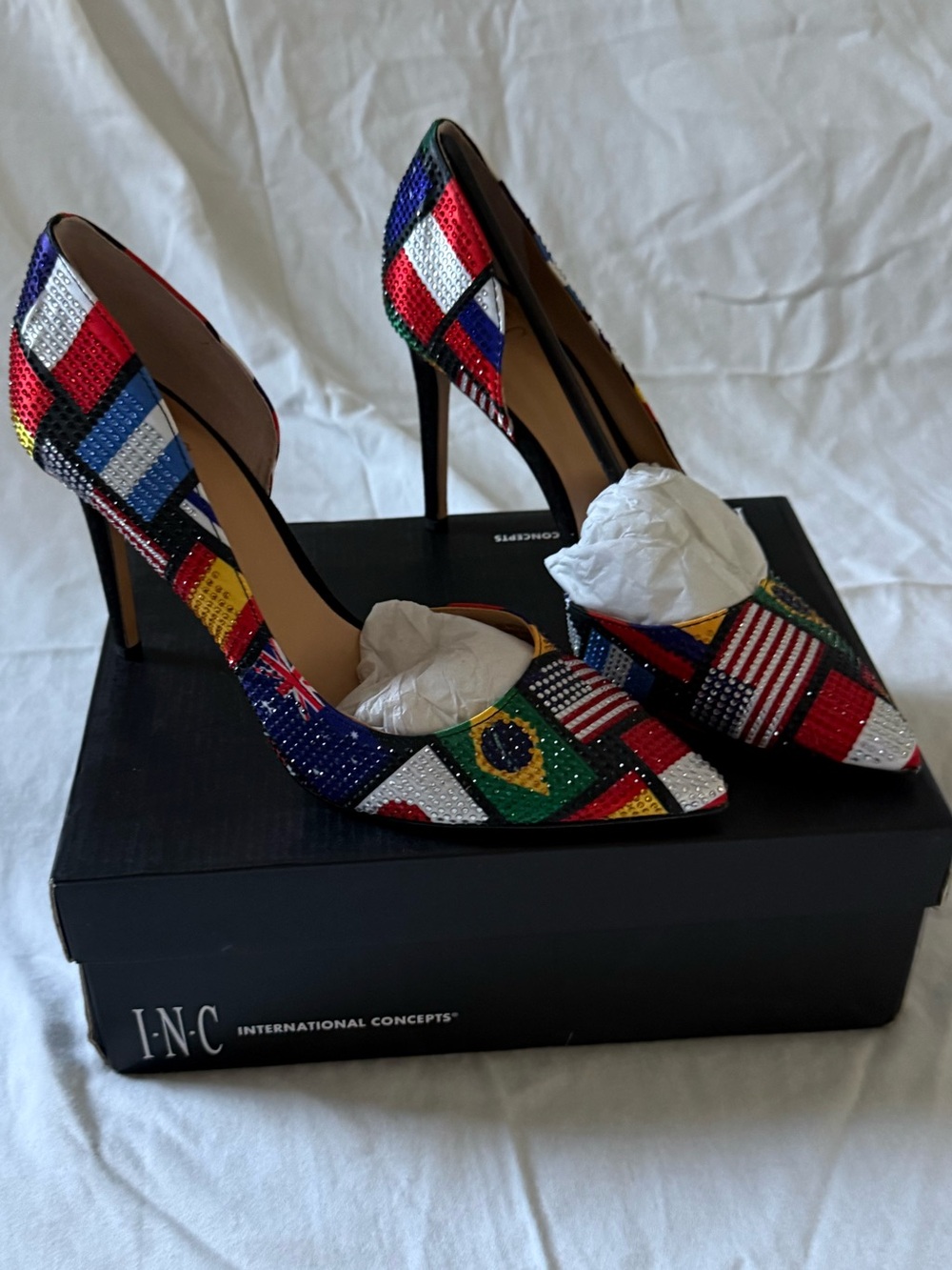 INC International Concepts Colorful Flag Kenjay D'Orsay Heels, Size 8.5 - Picture 4 of 11